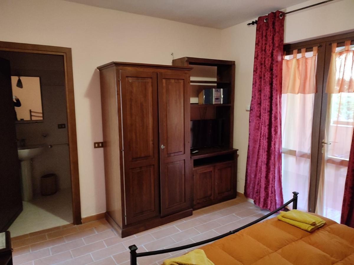 B&B Casale Roshlee 구알도카타네오 외부 사진