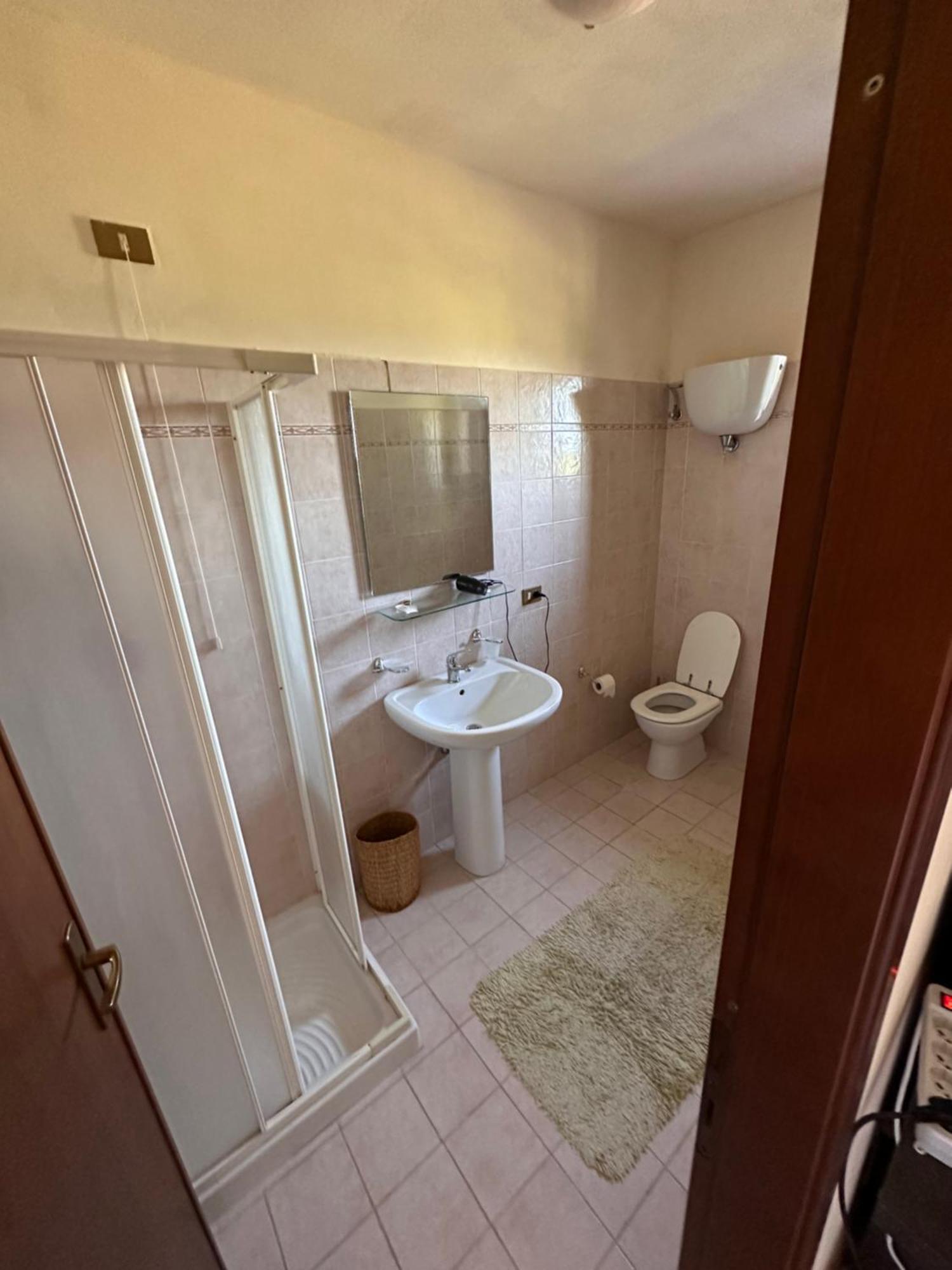 B&B Casale Roshlee 구알도카타네오 외부 사진